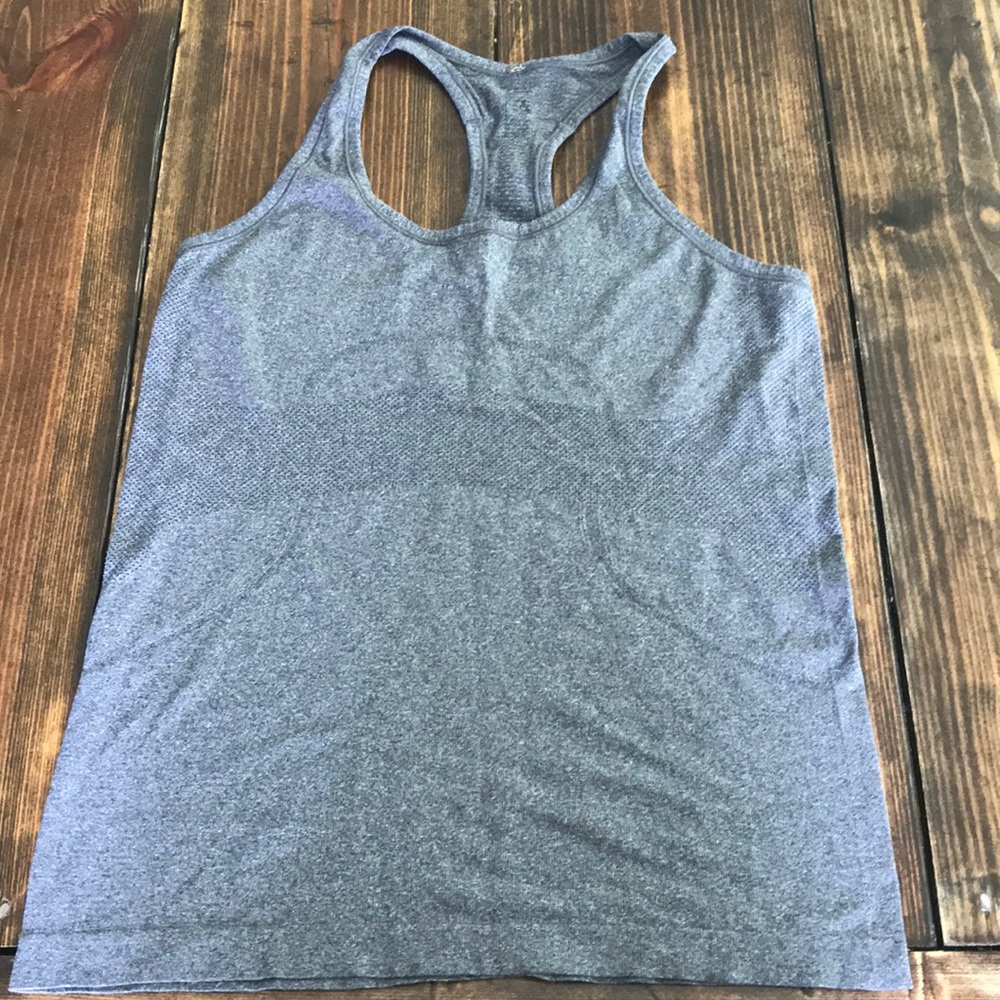 Lululemon size L tank